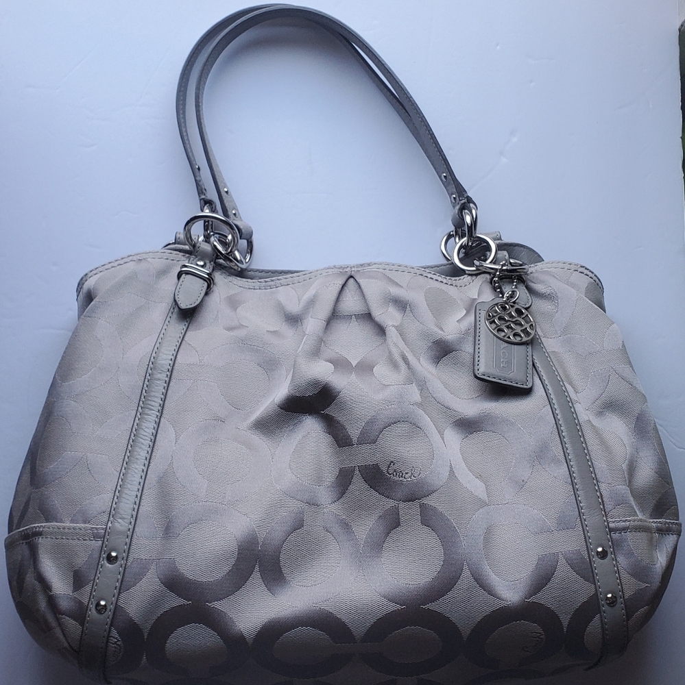 💙 Coach Signature Collection Hobo Large Bag (Silver)